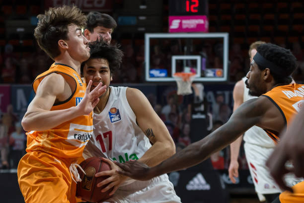 年豪门的复 年豪门的复