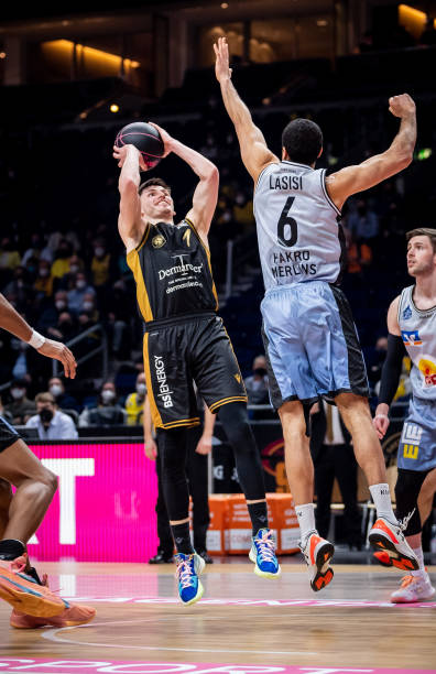 手施加了无 手施加了无