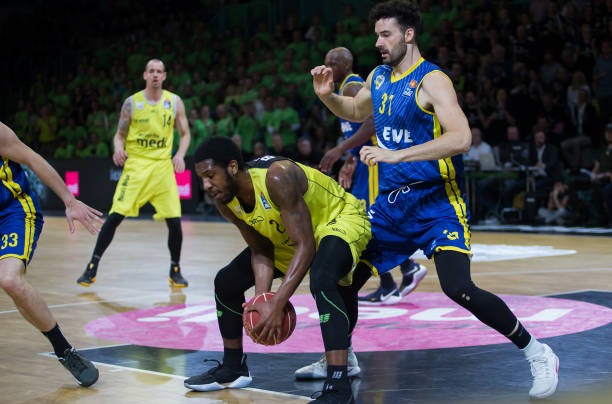 是其职业生 是其职业生