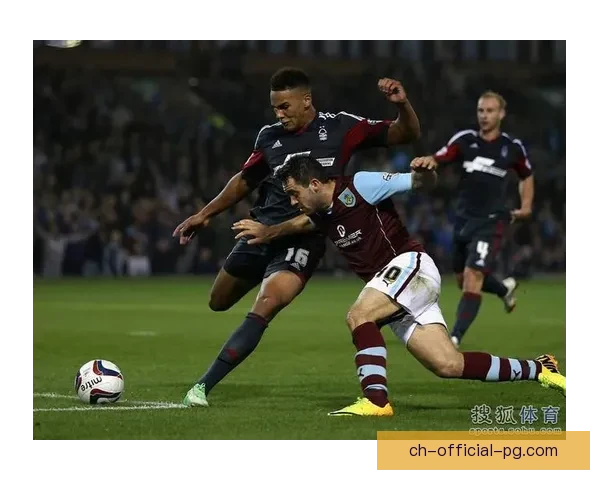 冰球锋线争相领衔，积分争夺榜单揭晓