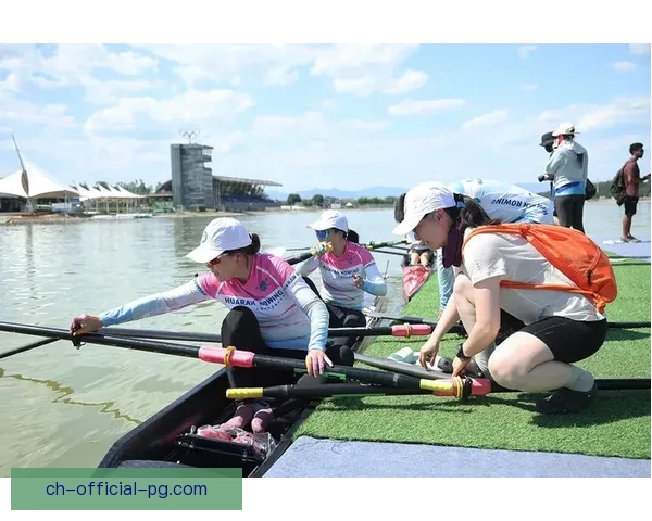激情划桨，竞技风暴：探索赛艇比赛的魅力