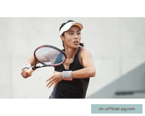 游泳比赛精彩纷呈，谁能笑到最后？