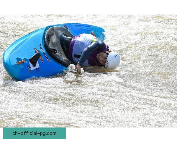 皮划艇杯赛:挑战极限、划出精彩 皮划艇杯赛:挑战极限、划出精彩